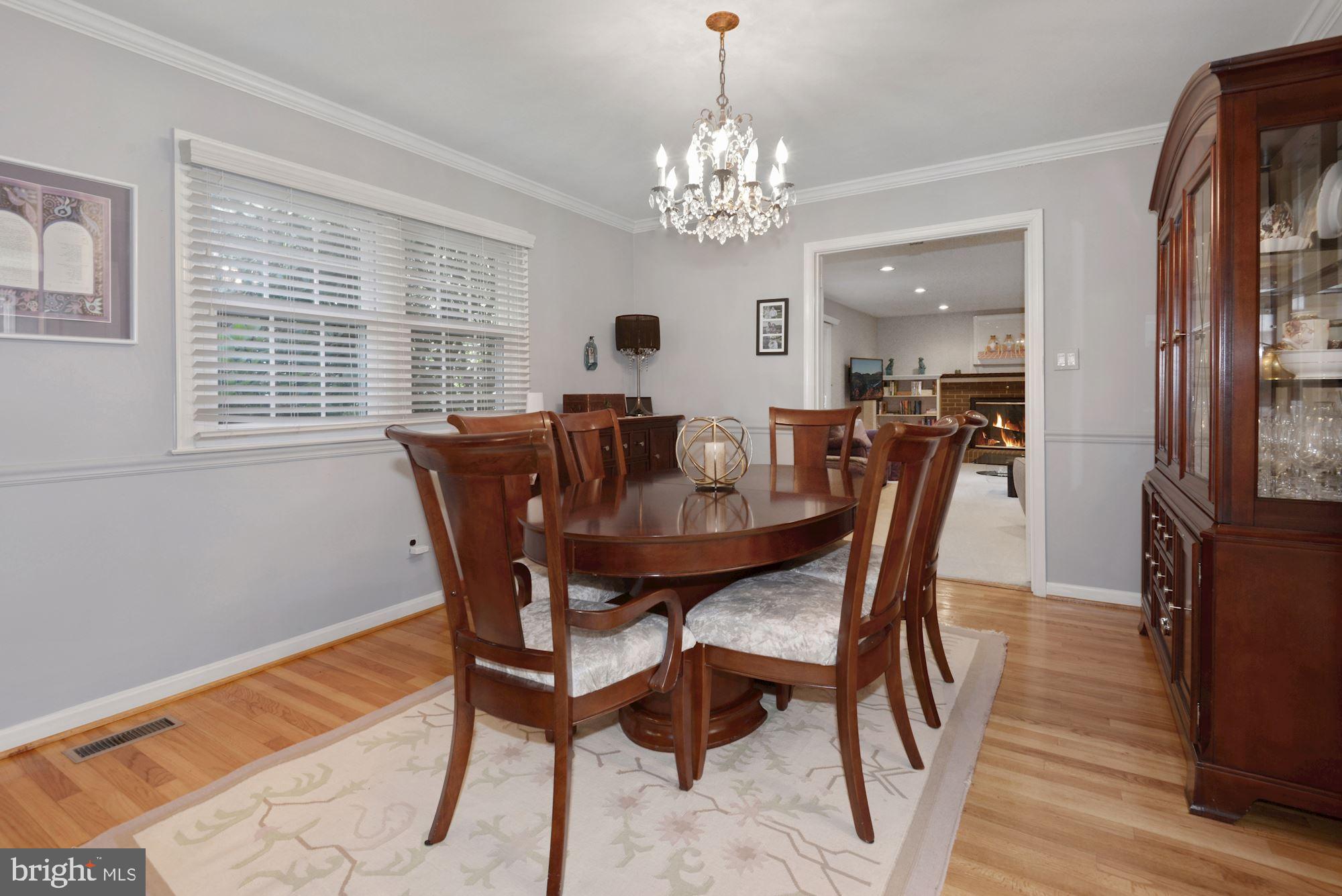 511 Walker Road Great Falls, VA 22066 - Photo 11 of 49 Gallery Image 11