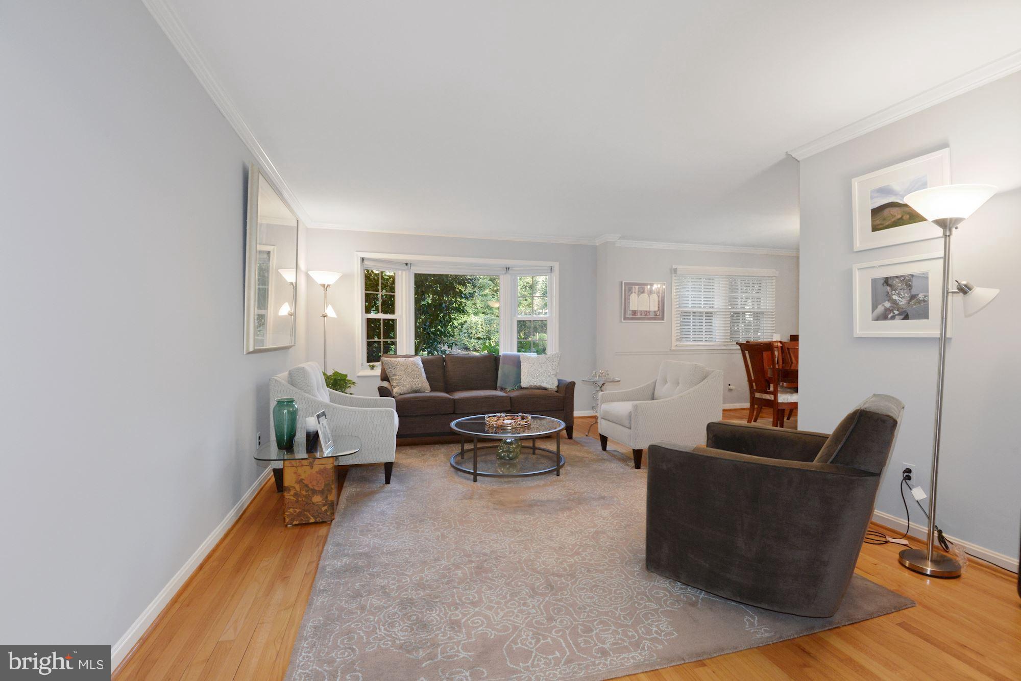 511 Walker Road Great Falls, VA 22066 - Photo 14 of 49 Gallery Image 14