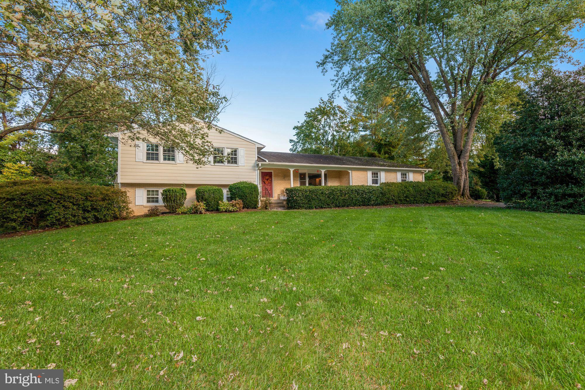511 Walker Road Great Falls, VA 22066 - Photo 3 of 49 Gallery Image 3