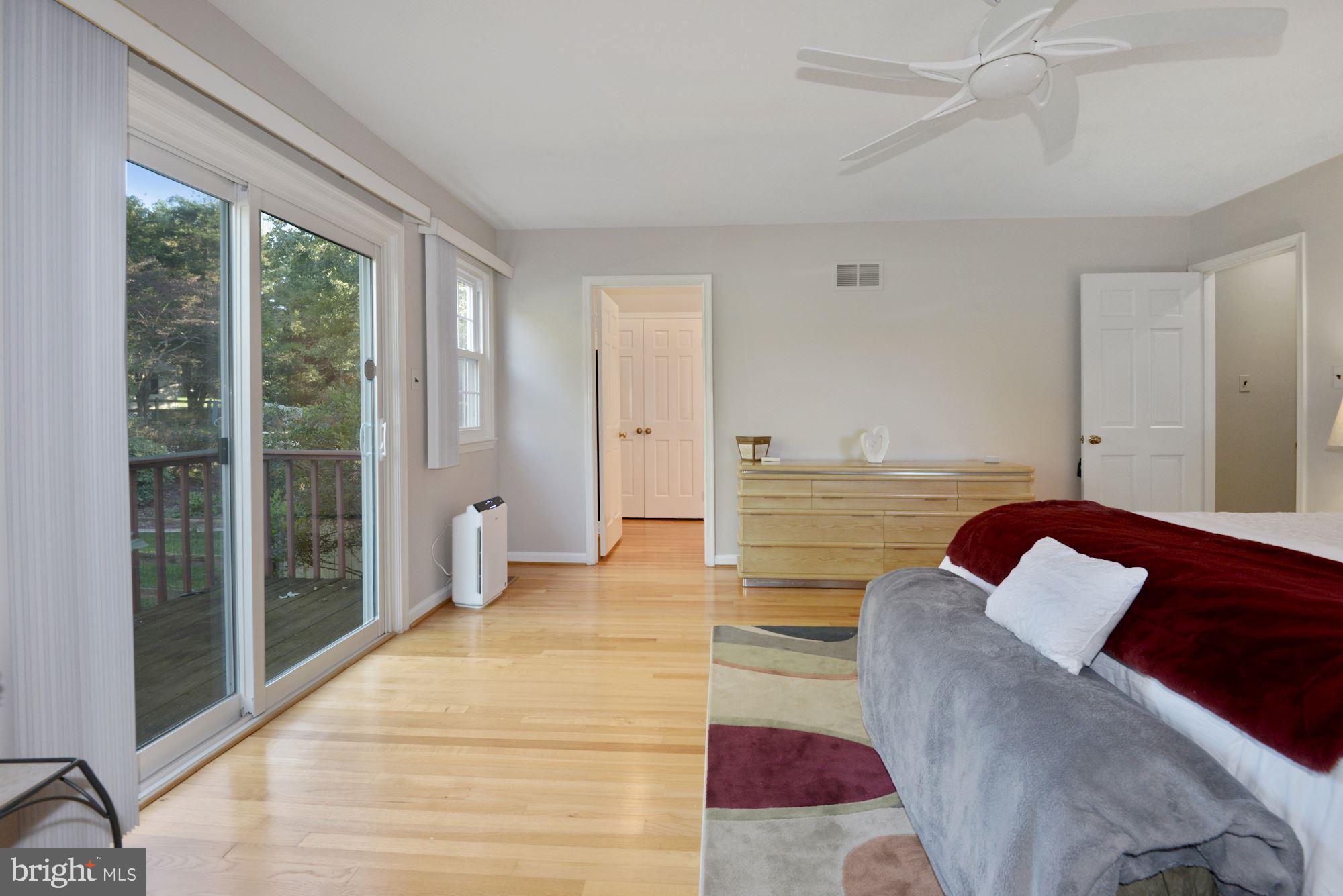 511 Walker Road Great Falls, VA 22066 - Photo 23 of 49 Gallery Image 23