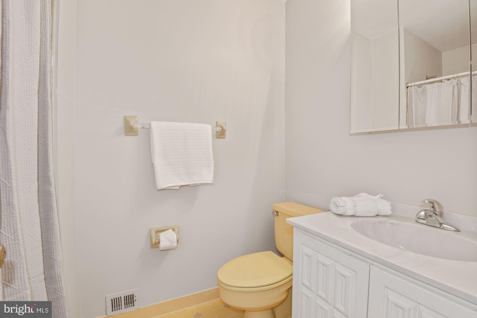 511 Walker Road Great Falls, VA 22066 - Photo 31 of 49 Gallery Image 31
