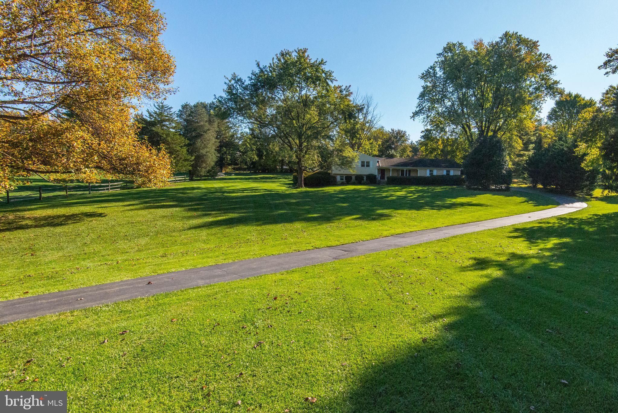 511 Walker Road Great Falls, VA 22066 - Photo 37 of 49 Gallery Image 37