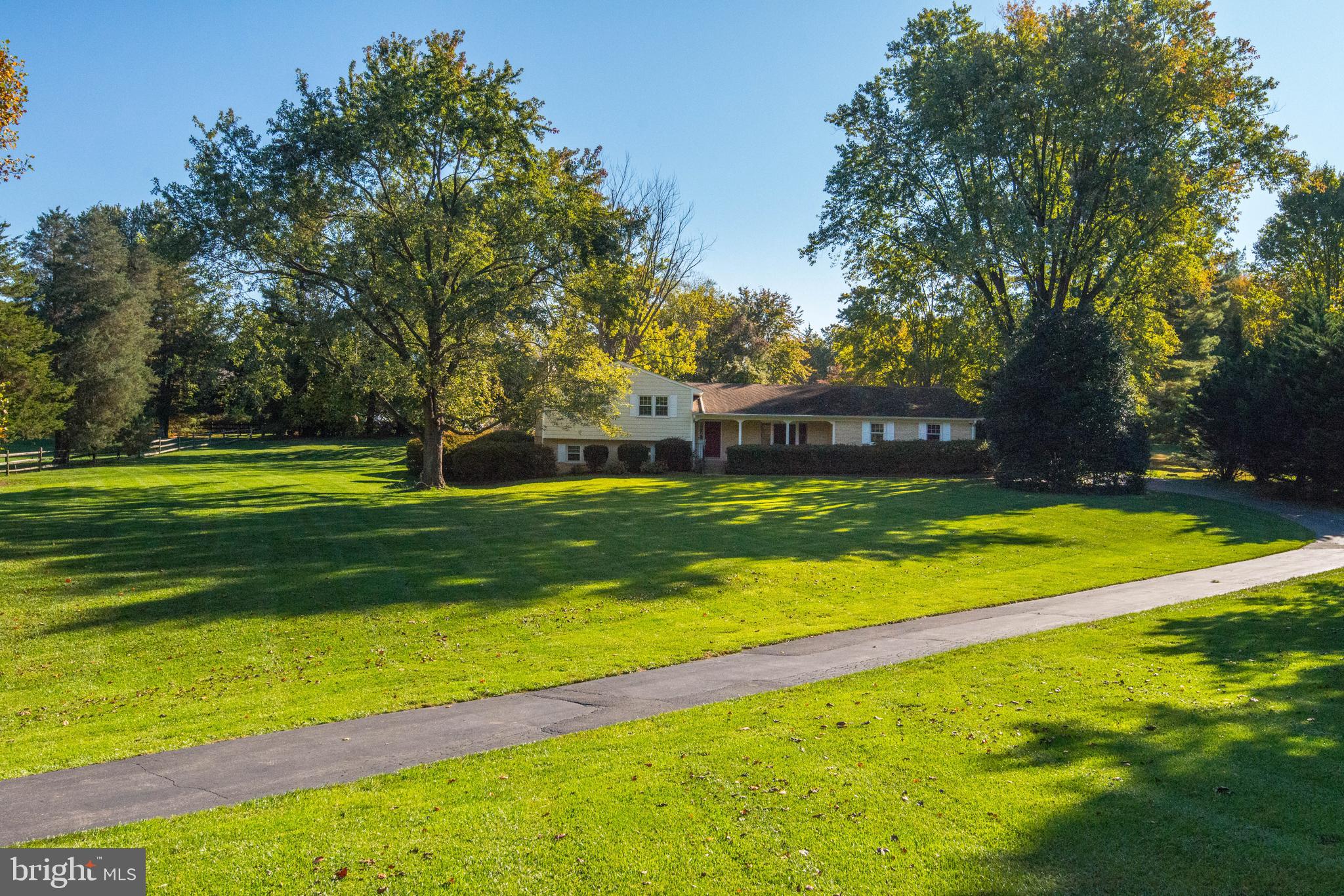 511 Walker Road Great Falls, VA 22066 - Photo 38 of 49 Gallery Image 38