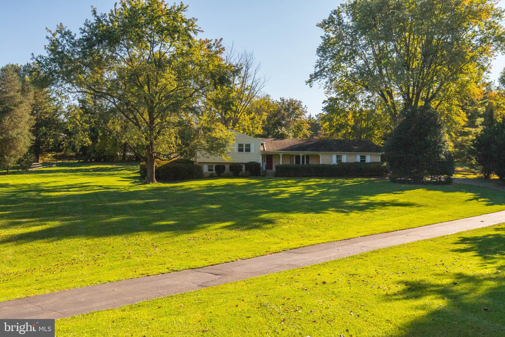 511 Walker Road Great Falls, VA 22066 - Photo 39 of 49 Gallery Image 39