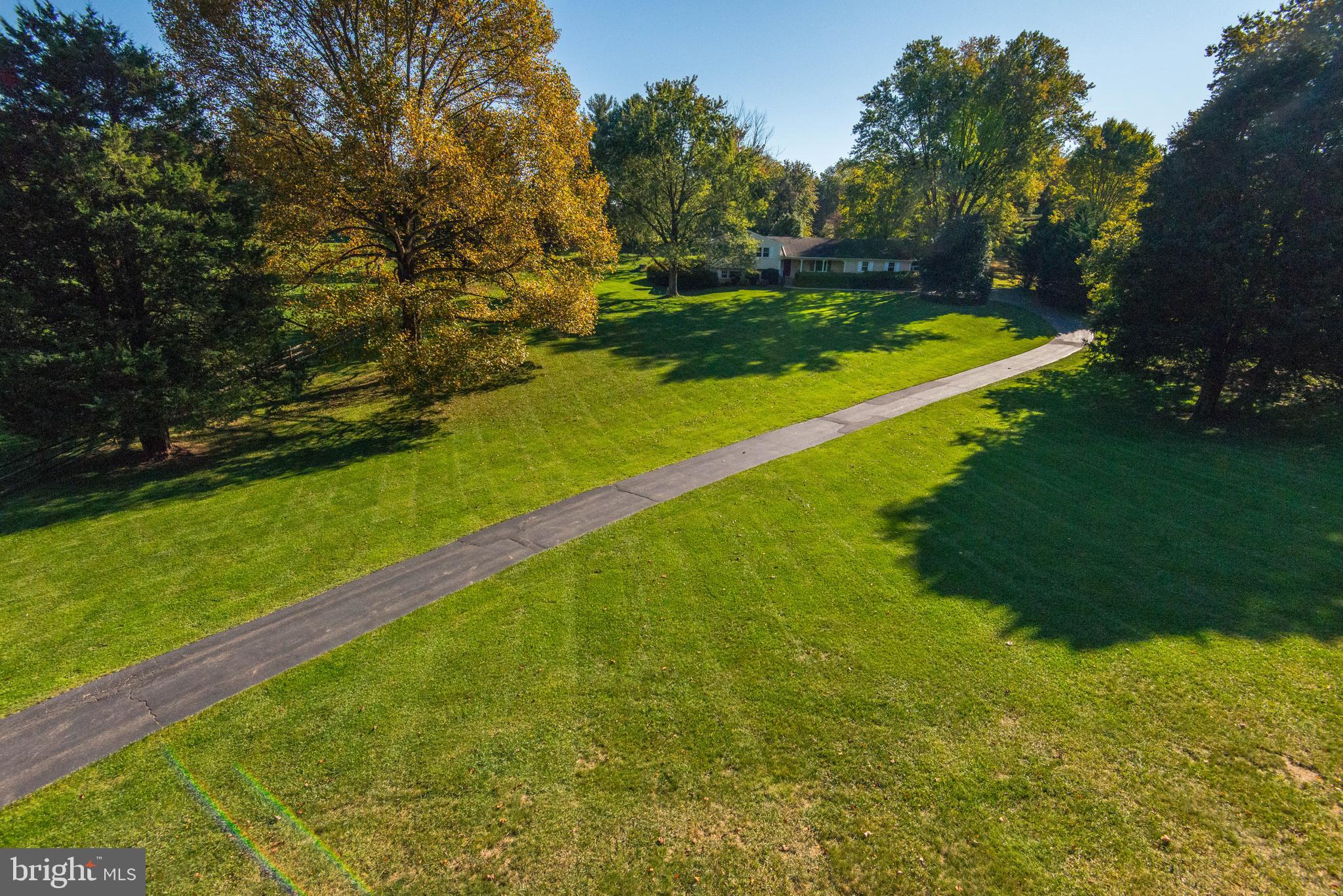 511 Walker Road Great Falls, VA 22066 - Photo 40 of 49 Gallery Image 40