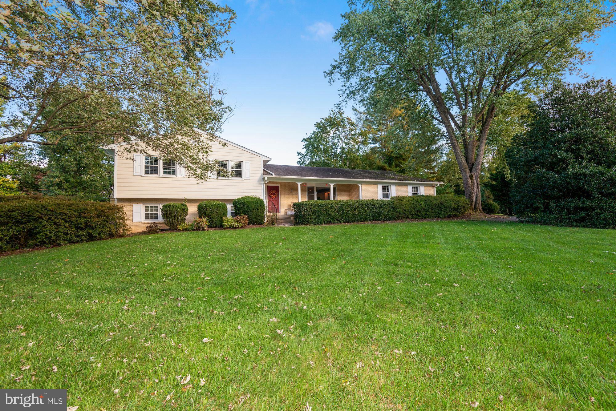 511 Walker Road Great Falls, VA 22066 - Photo 5 of 49 Gallery Image 5