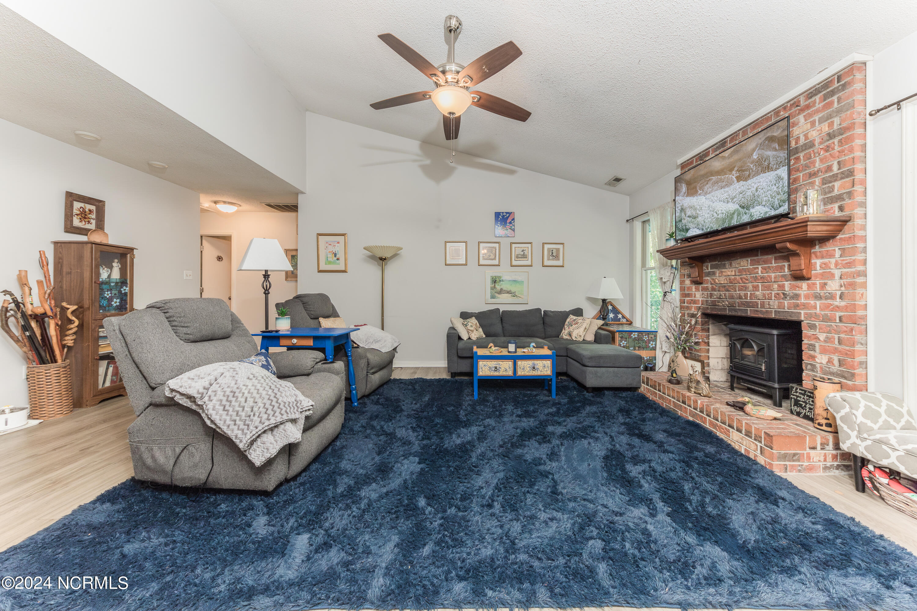 162 Raintree Circle Jacksonville, NC 28540 - Photo 10 of 45 LivingRoom