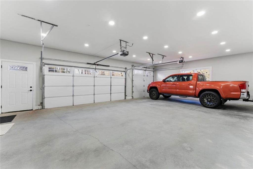 2990 Shallowford Road Atlanta, GA 30341 - Photo 31 of 34 a view of a garage