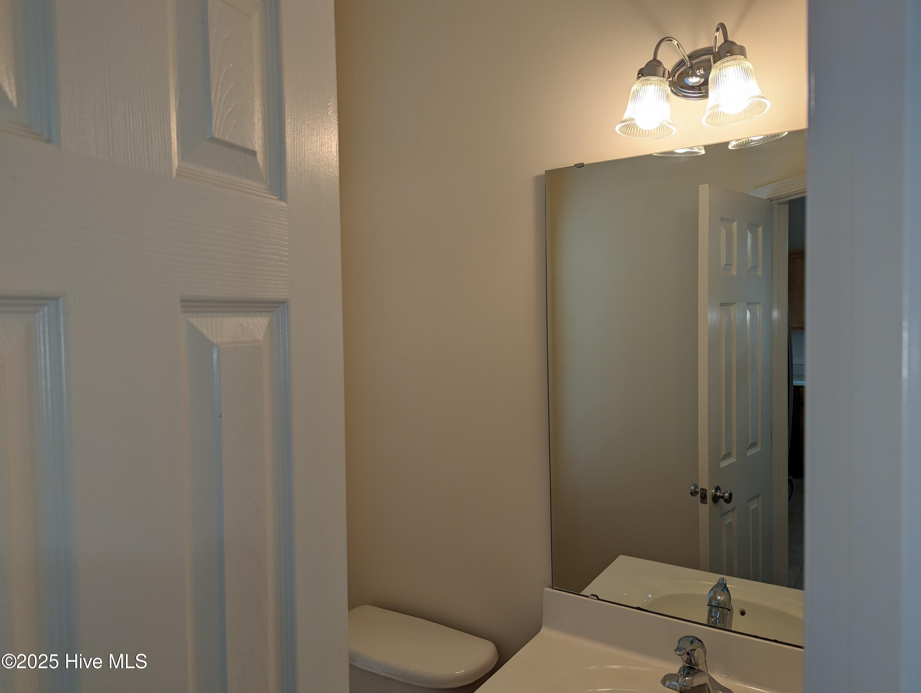 2710 Wyntercrest Lane Durham, NC 27713 - Photo 5 of 14 bathroom 3