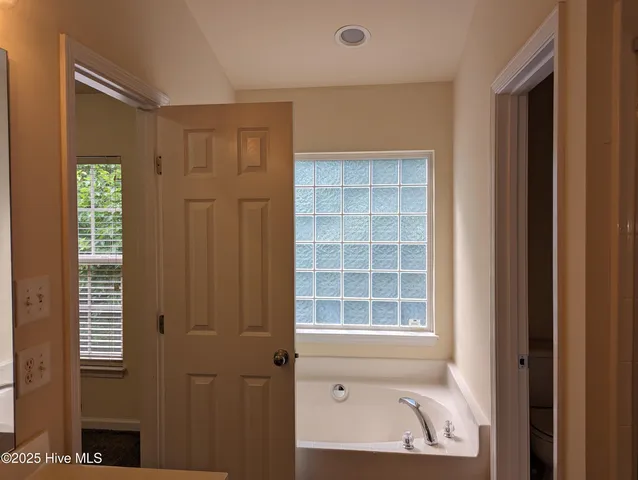 $1,800 | 2710 Wyntercrest Lane, Durham, NC 27713