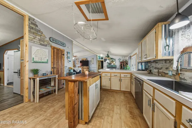 $250,000 | 330 Vatican Road, Carencro, LA 70520