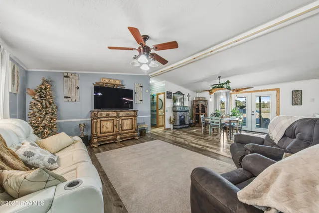 $250,000 | 330 Vatican Road, Carencro, LA 70520