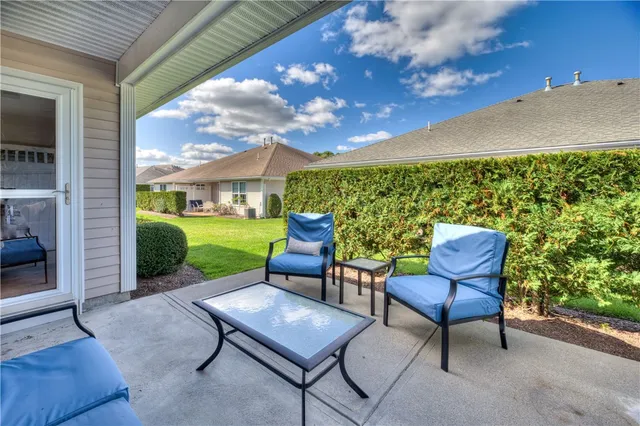 $400,000 | 1901 Village Green Circle, Coventry, RI 02816