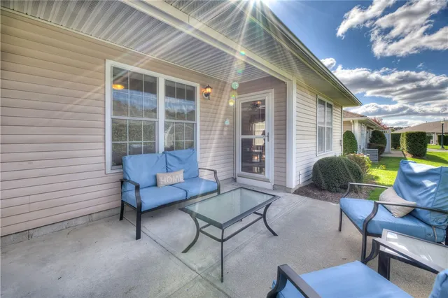 $400,000 | 1901 Village Green Circle, Coventry, RI 02816