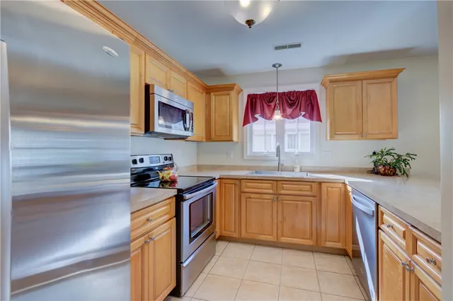 $400,000 | 1901 Village Green Circle, Coventry, RI 02816