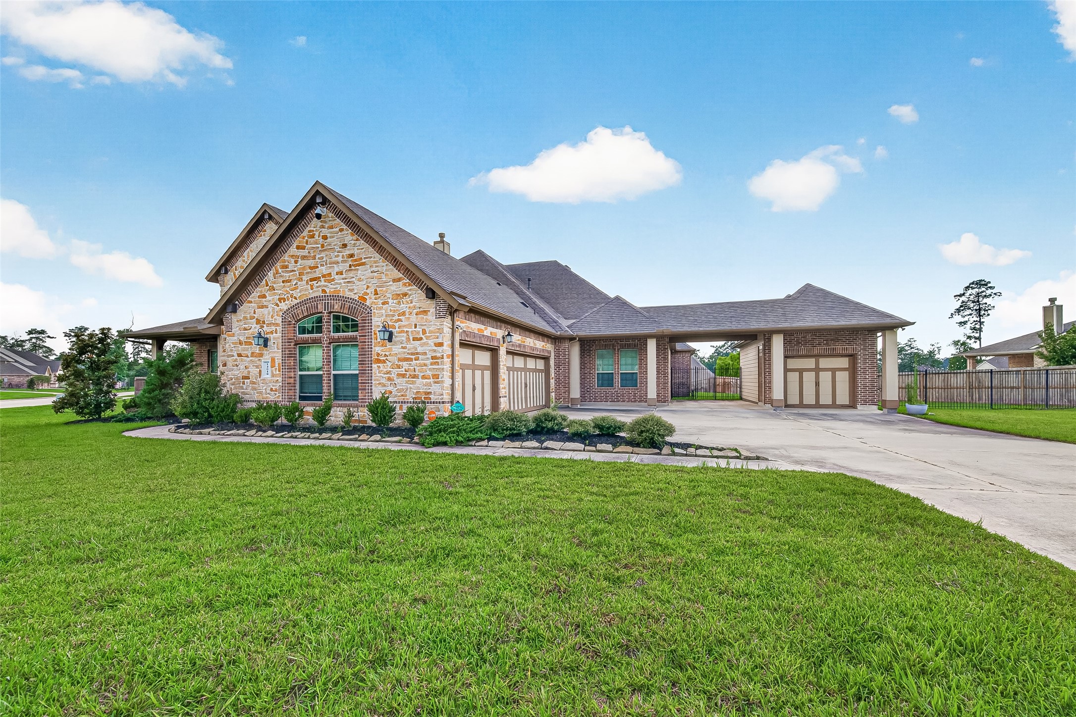 14010 South Evergreen Ridge Court Conroe, TX 77384 - Photo 4 of 50