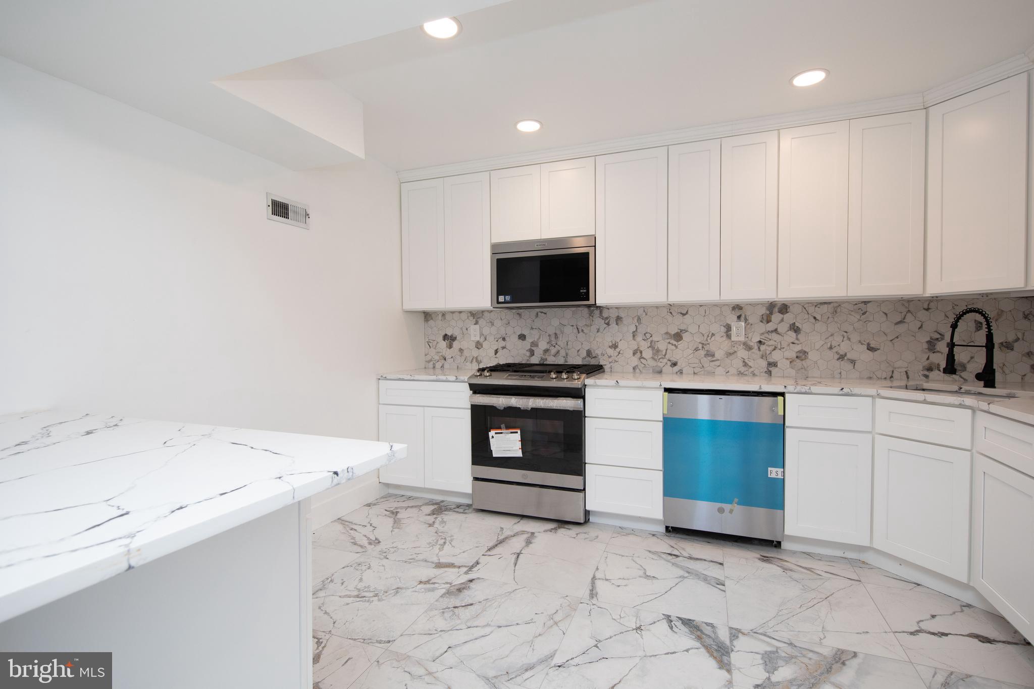 12021 Bustleton Avenue, Unit 28 Philadelphia, PA 19116 - Photo 6 of 21