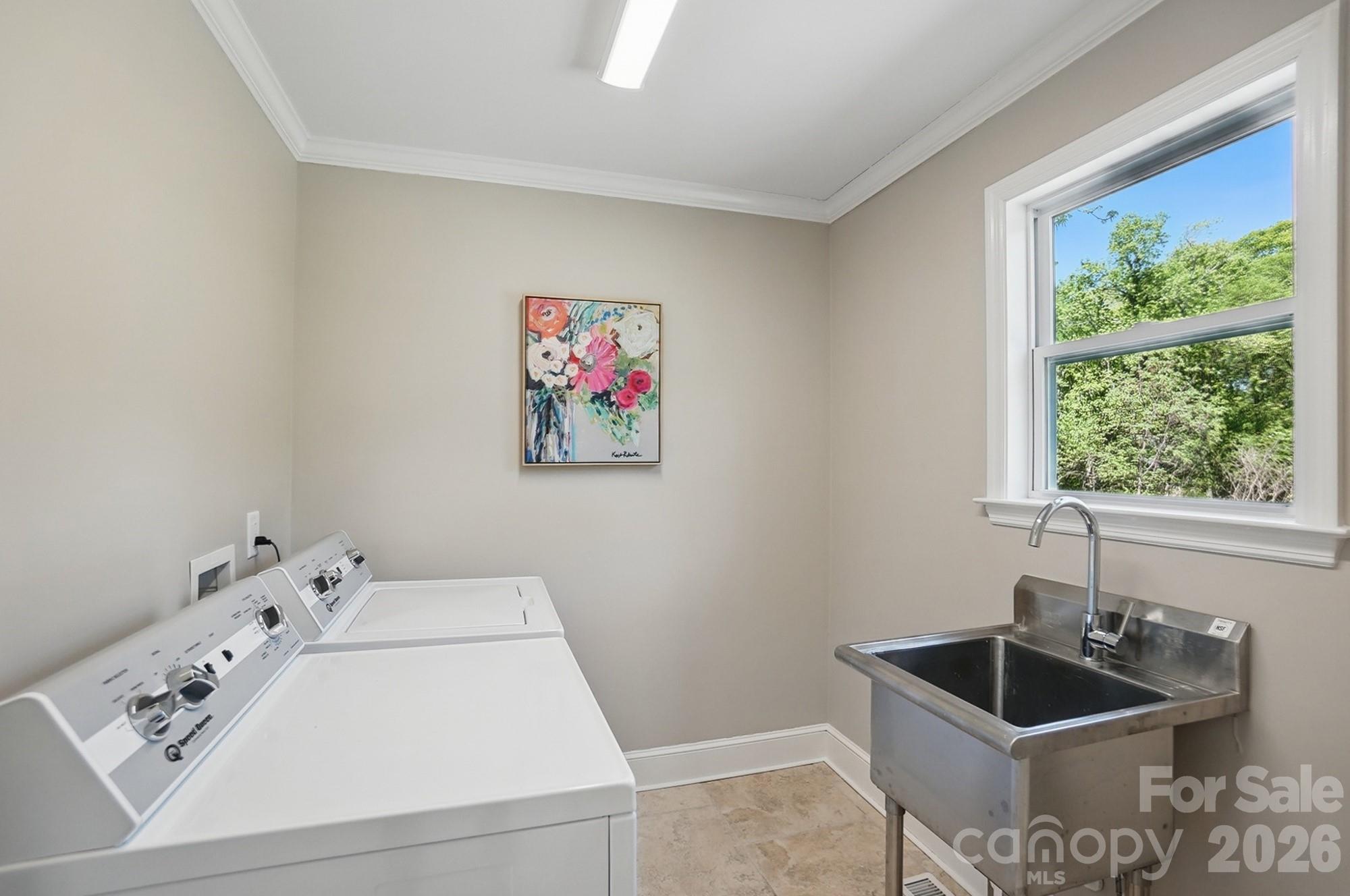 411 Baucom Deese Road Monroe, NC 28110 - Photo 33 of 45 a bathroom with a sink and a bathtub