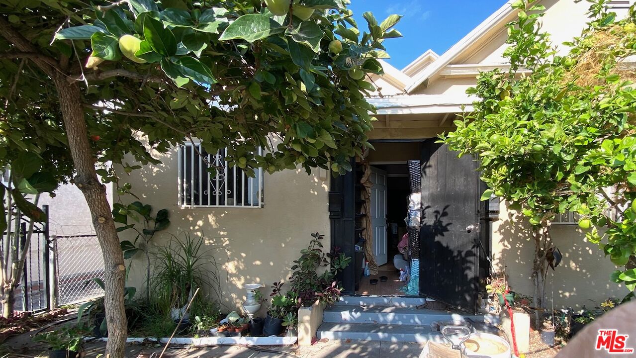 1217 South Kingsley Dr