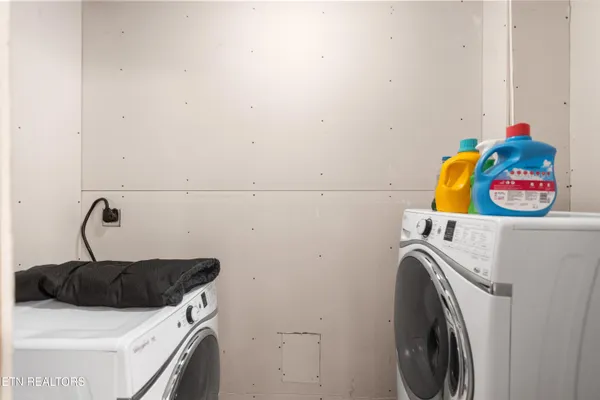 $455,000 | 1118 Indian Shadows Drive, Ten Mile, TN 37880