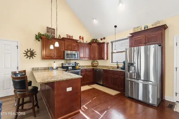 $455,000 | 1118 Indian Shadows Drive, Ten Mile, TN 37880