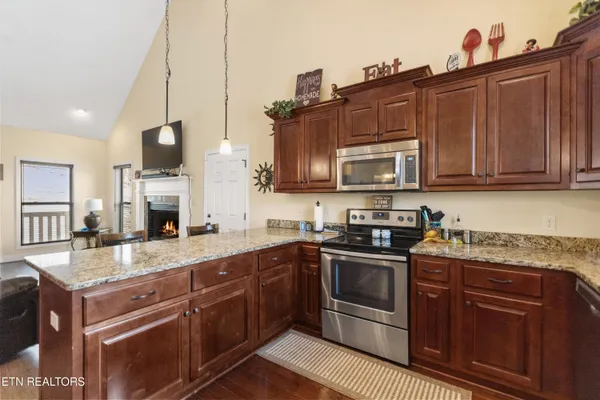 $455,000 | 1118 Indian Shadows Drive, Ten Mile, TN 37880