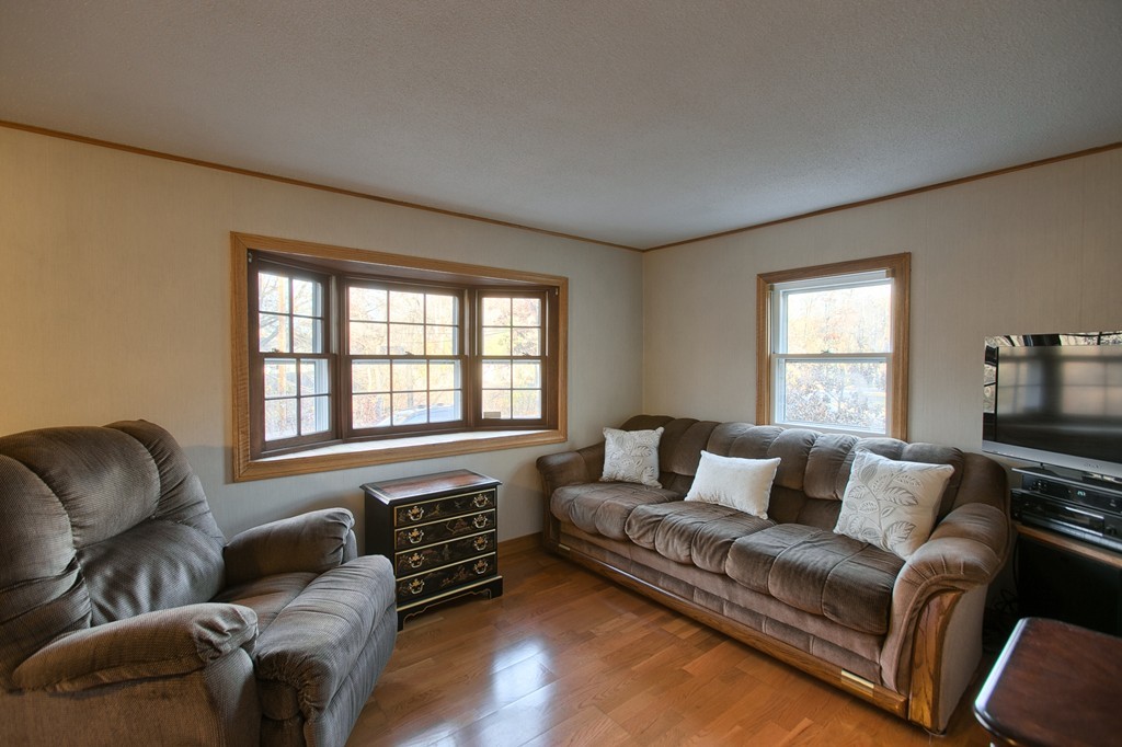 16 Loon Road Billerica, MA 01821 - Photo 4 of 24 a living room with furniture and a window