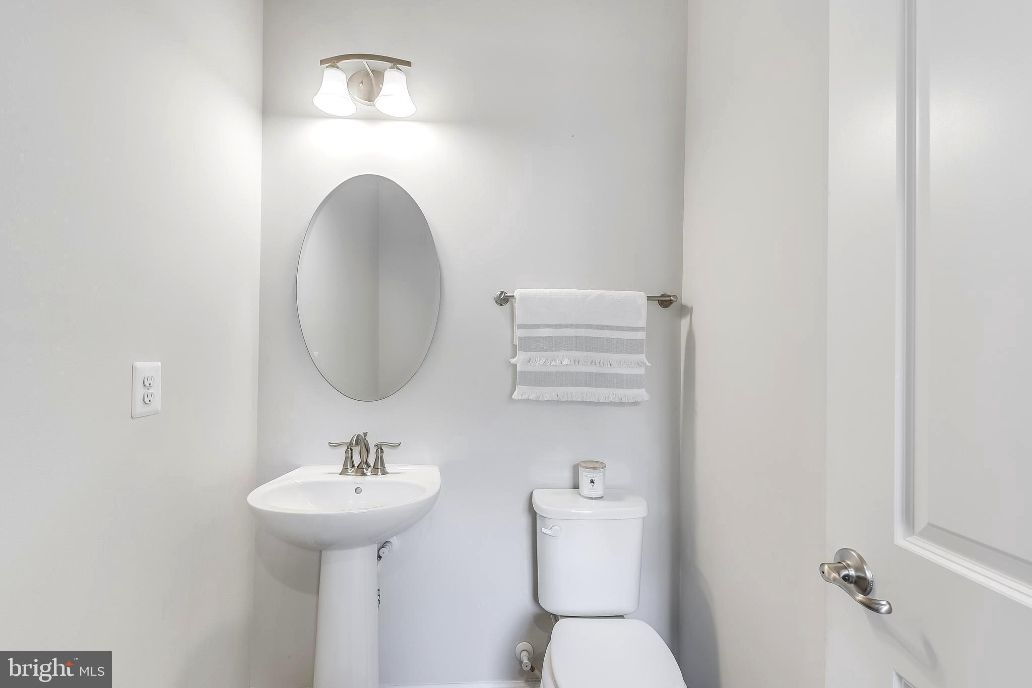 564 Katherine Avenue Baltimore, MD 21221 - Photo 19 of 41 Main Level Half Bath
