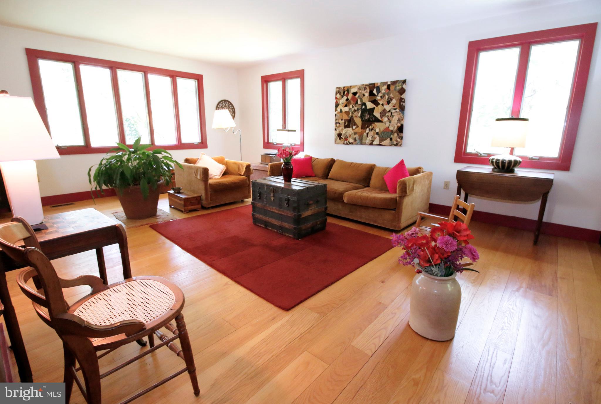 3807 Prospect Road Street, MD 21154 - Photo 7 of 38 Living Room