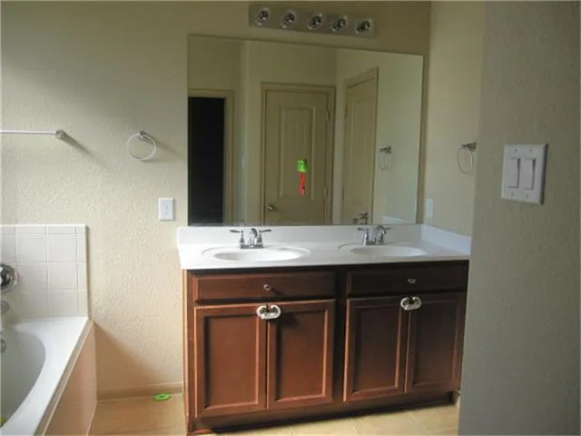 $1,950 | 26423 Longview Creek Drive, Katy, TX 77494