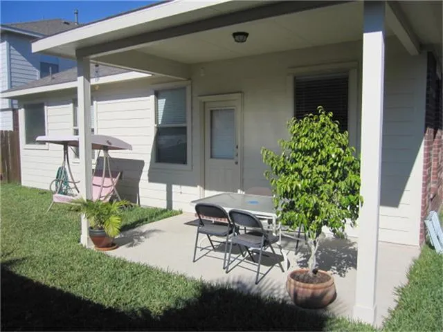 $1,950 | 26423 Longview Creek Drive, Katy, TX 77494