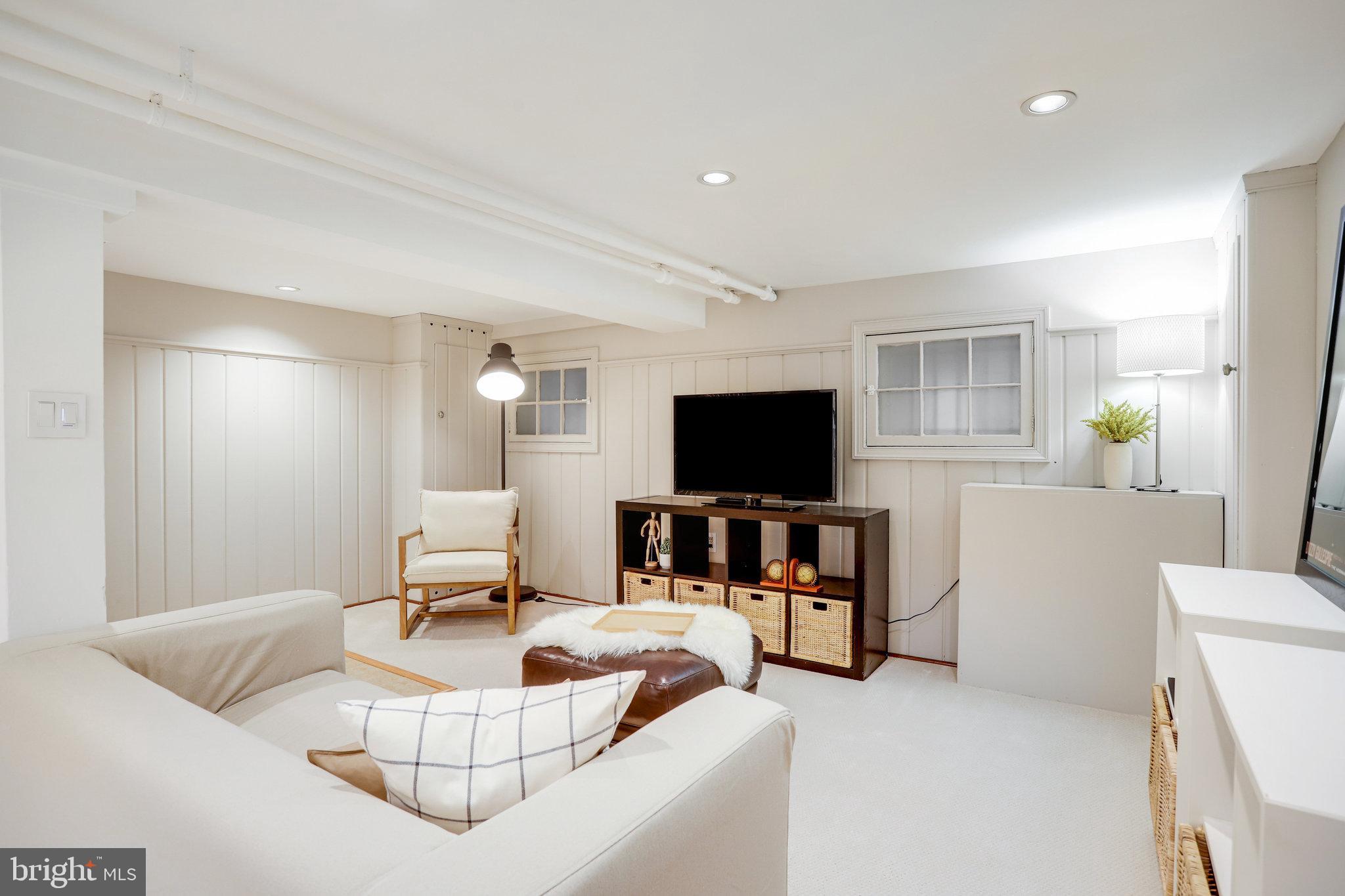 1507 A Street Northeast Washington, DC 20002 - Photo 34 of 57 Relax and unwind in this sheltering space