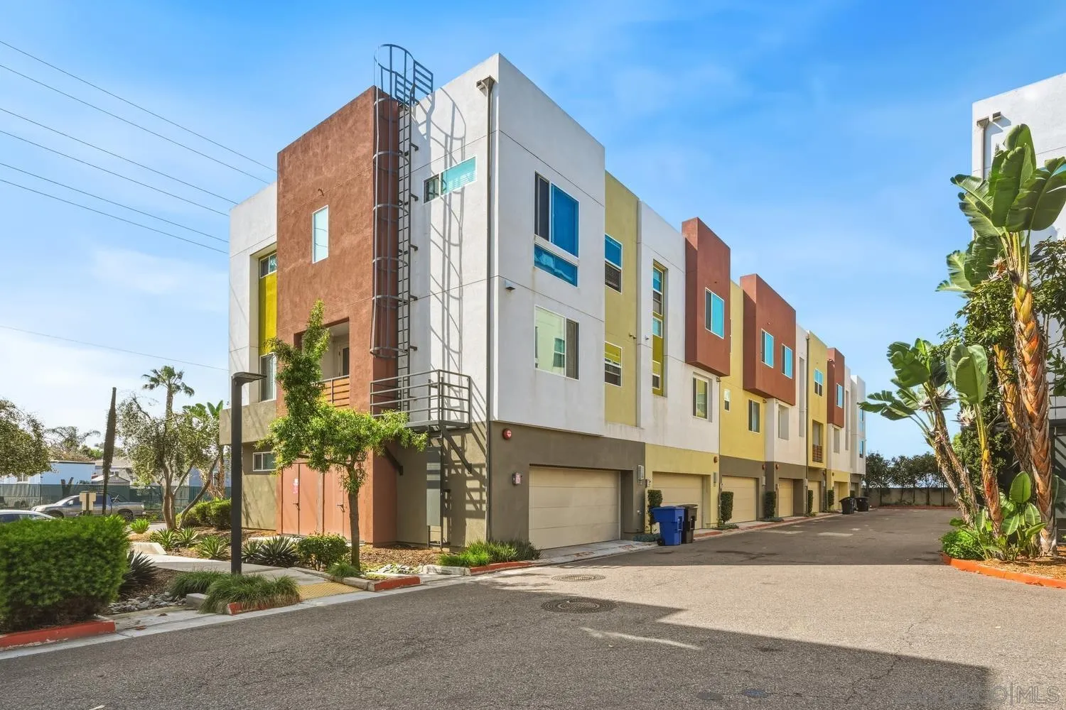 748 Shoreline Road Chula Vista, CA 91910 - Photo 2 of 38