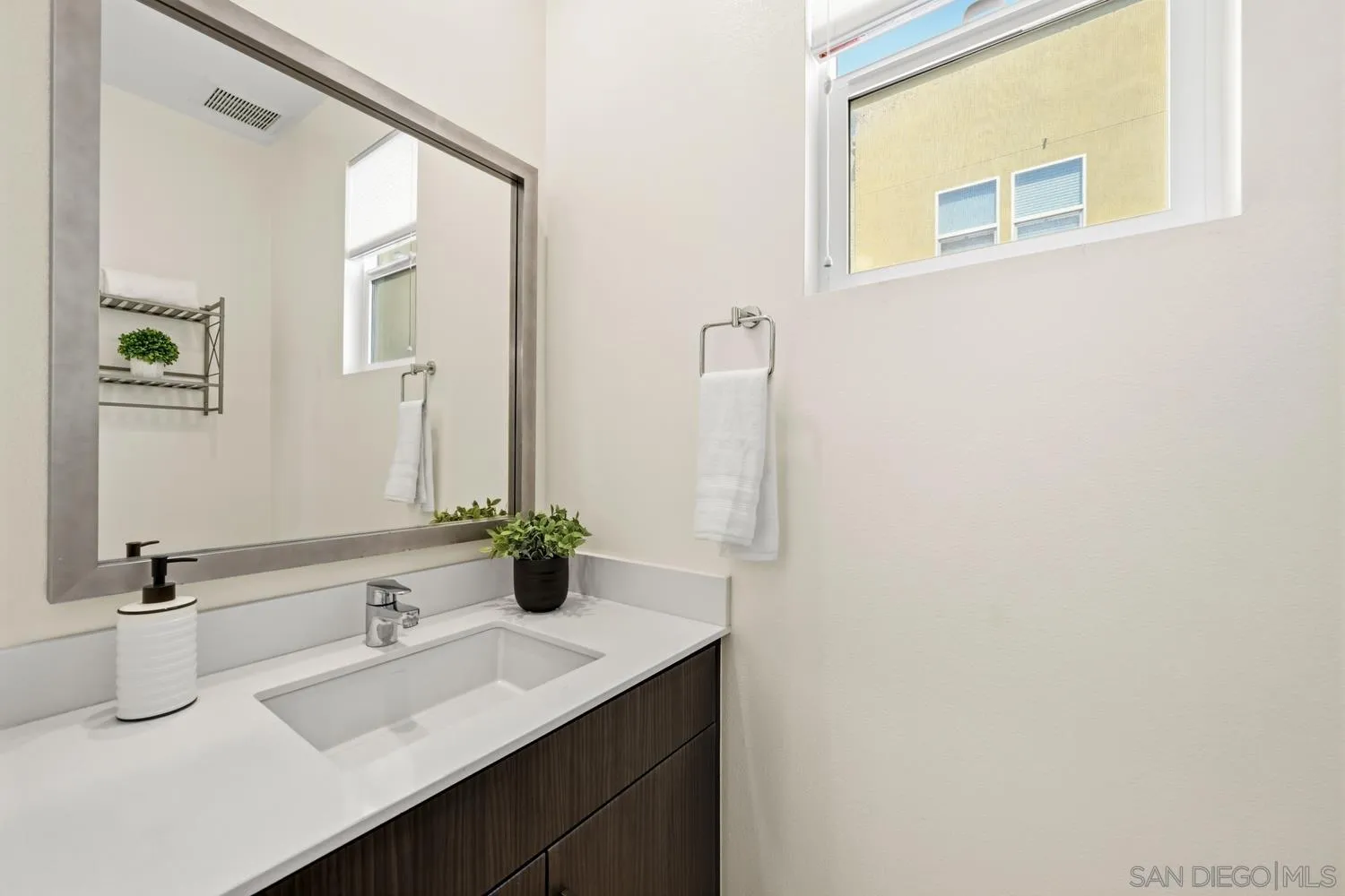 748 Shoreline Road Chula Vista, CA 91910 - Photo 22 of 38