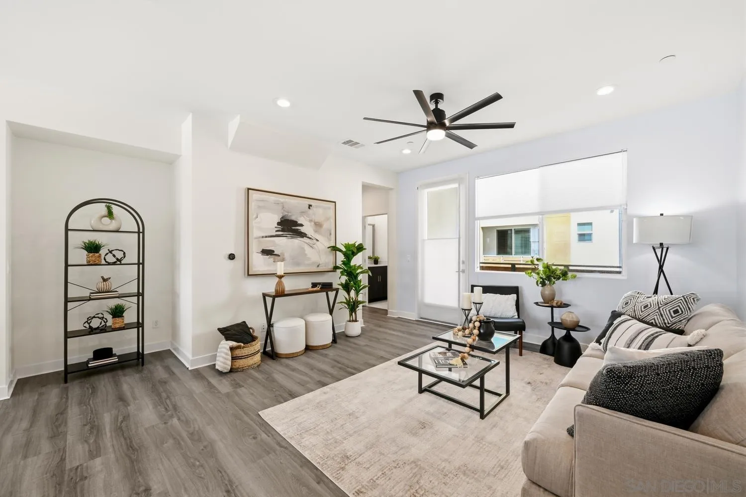 748 Shoreline Road Chula Vista, CA 91910 - Photo 4 of 38