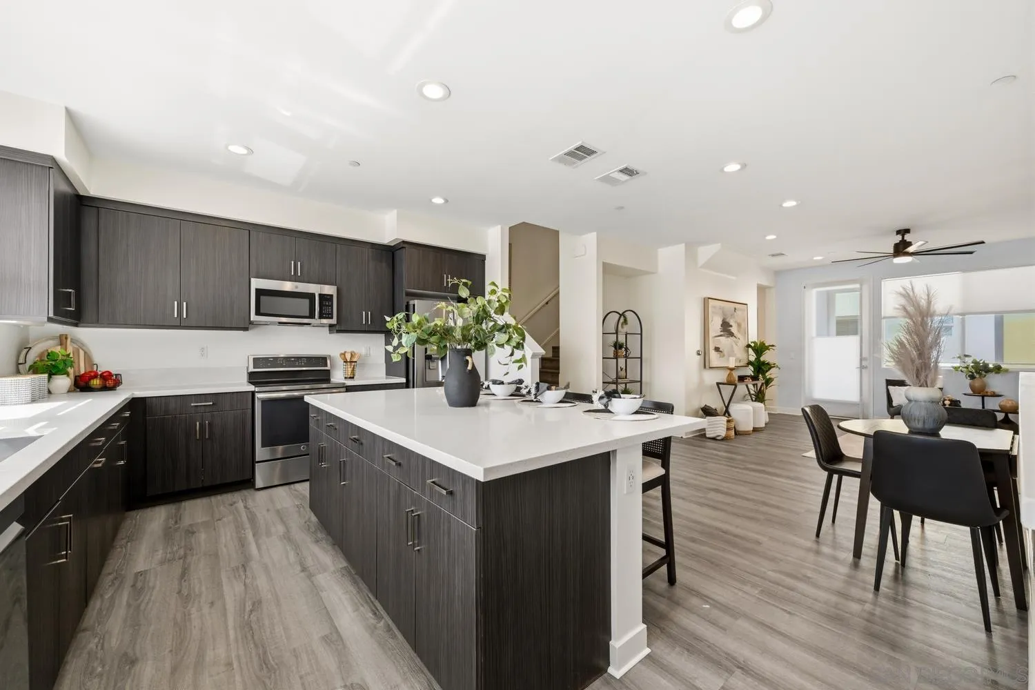 748 Shoreline Road Chula Vista, CA 91910 - Photo 9 of 38