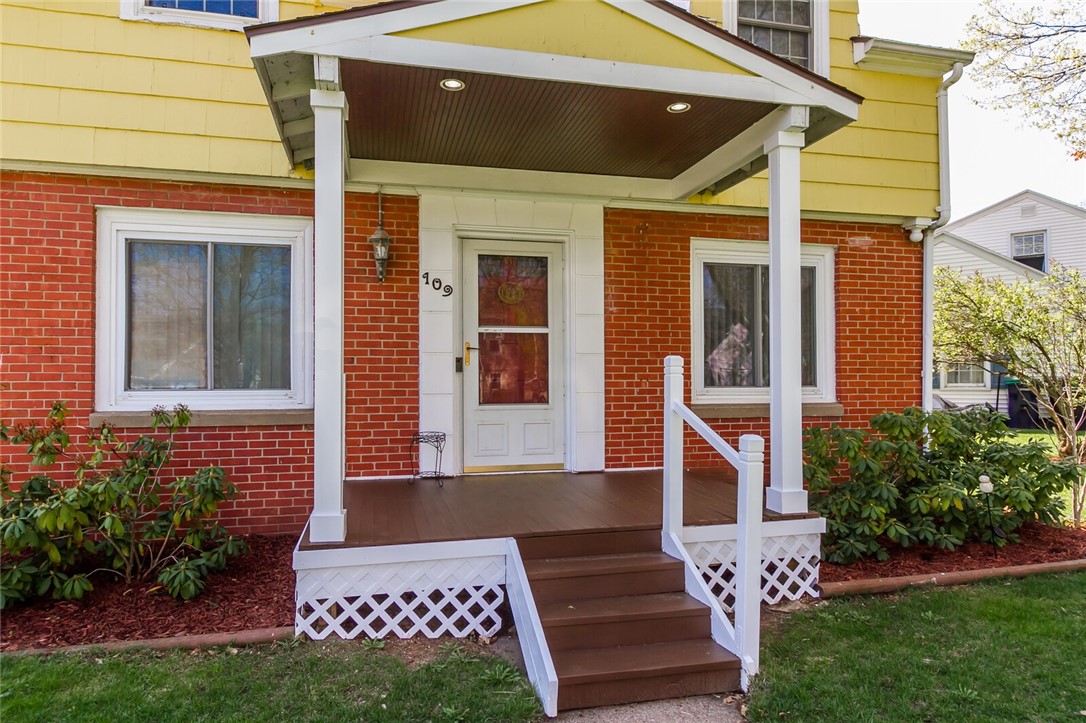 109 Overbrook Road Gates, NY 14624 - Photo 4 of 37