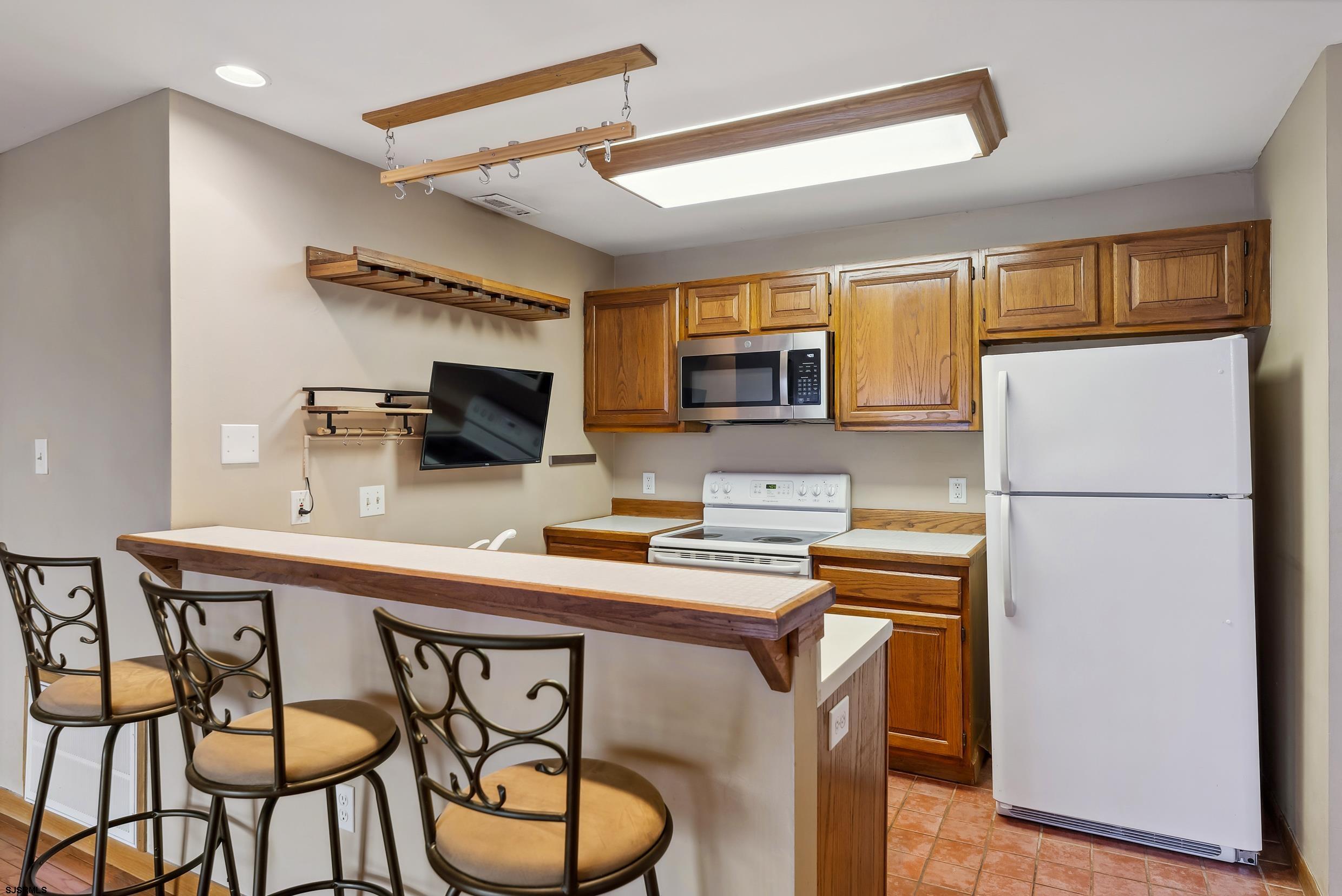 16 Meadow Ridge Road, Unit 38 Smithville, NJ 08205 - Photo 6 of 19 Gallery Image 6