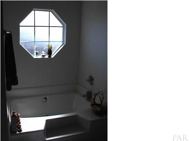 7477 Farmers Road Pensacola, FL 32526 - Photo 14 of 17 Garden Tub in Owners Ensuite