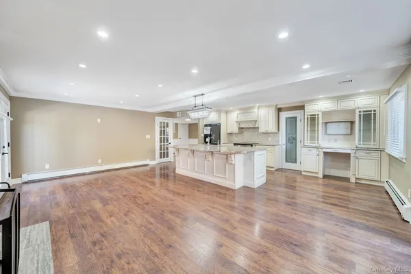 $1,579,000 | 20 Sagamore Way South, Jericho, NY 11753