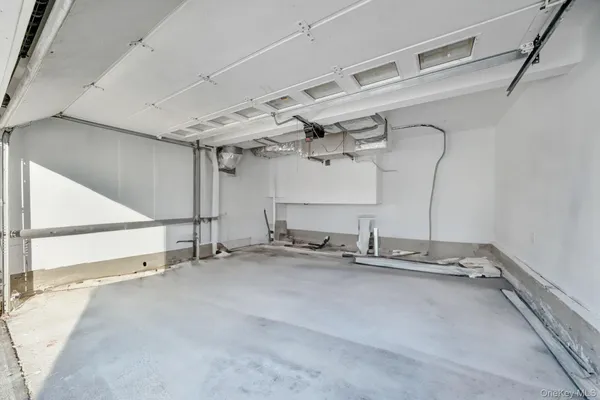 $1,579,000 | 20 Sagamore Way South, Jericho, NY 11753