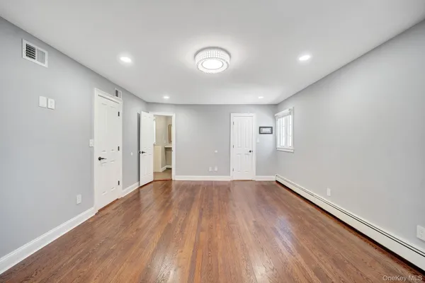 $1,579,000 | 20 Sagamore Way South, Jericho, NY 11753