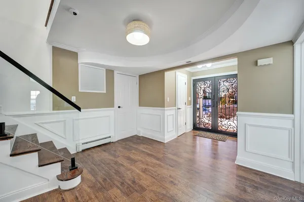 $1,579,000 | 20 Sagamore Way South, Jericho, NY 11753