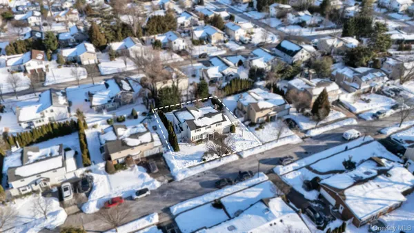 $1,579,000 | 20 Sagamore Way South, Jericho, NY 11753