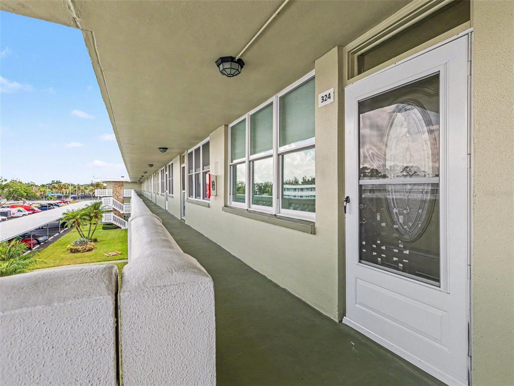 4890 Bay Street Northeast, Unit 324 St. Petersburg, FL 33703 - Photo 3 of 33