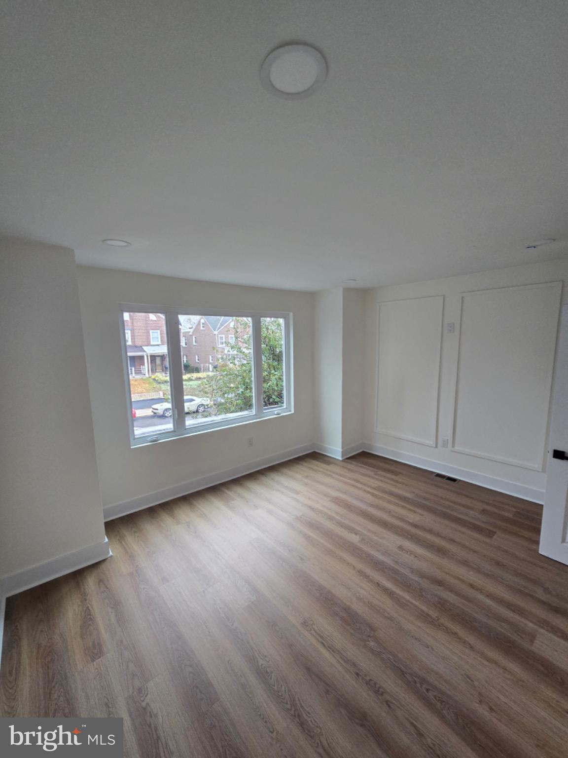 7230 Briar Road Philadelphia, PA 19138 - Photo 9 of 32 Bright, airy space with modern appeal.