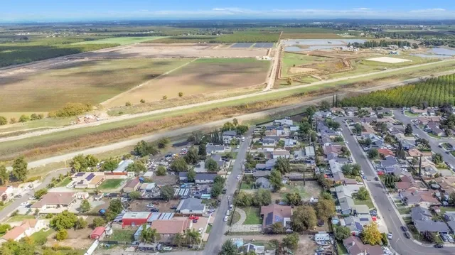 a view of an ocean and a building