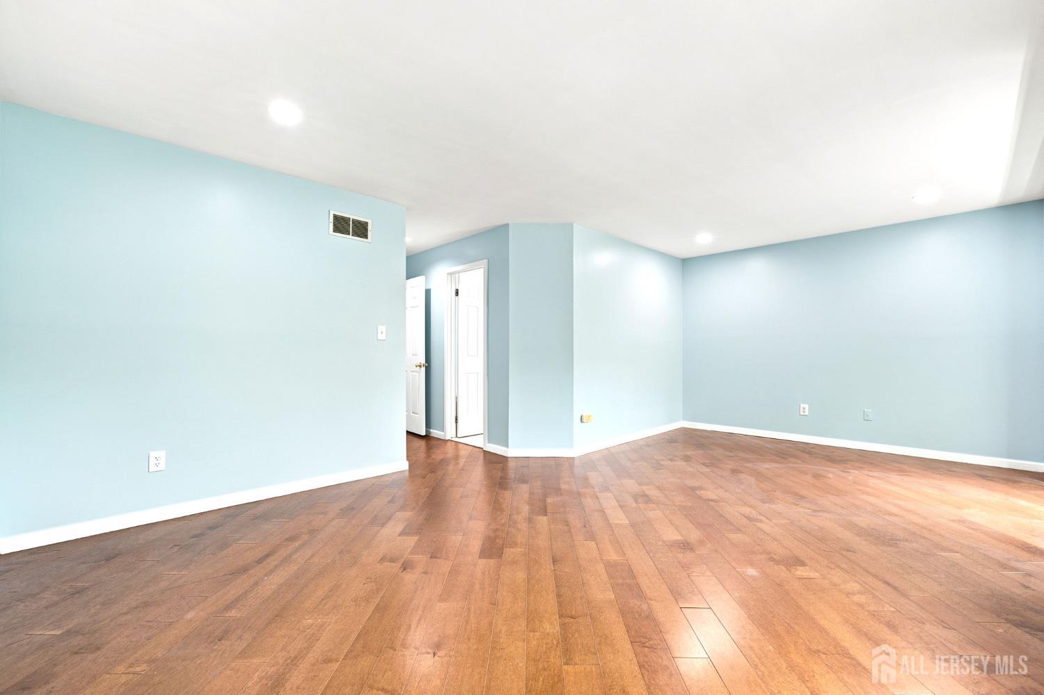 350 Greenfield Road, Unit 350 Bridgewater, NJ 08807 - Photo 46 of 51 Gallery Image 46