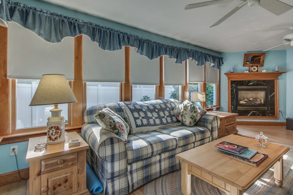 28 Homestead Street Lexington, MA 02421 - Photo 17 of 30 Gallery Image 17