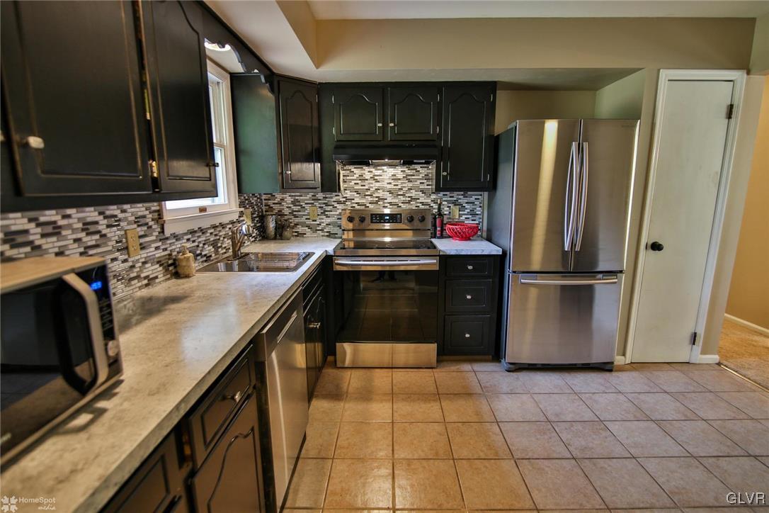 1203 Buck Trail Road Allentown, PA 18104 - Photo 8 of 42 Gallery Image 8